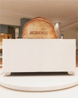 Jacquemus s’empare des Galeries Lafayette, j’adore !