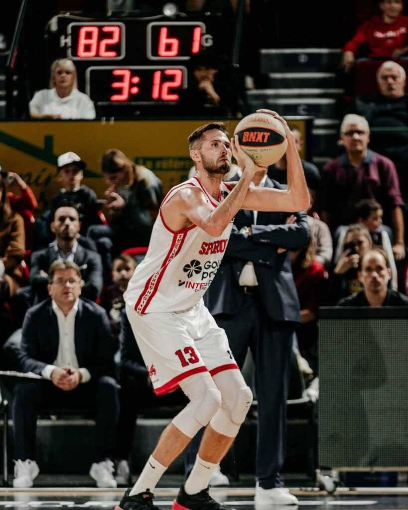 Joueur Spirou Basket.